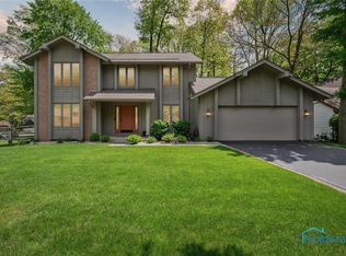 4426 Candlewood Ln, Sylvania, OH 43560