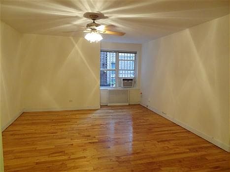 4th image of 3956 51st St