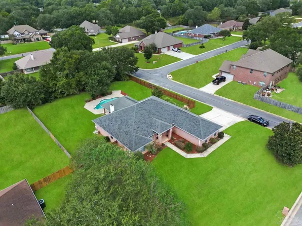 6057 Paige Pointe Dr, Milton, FL 32570