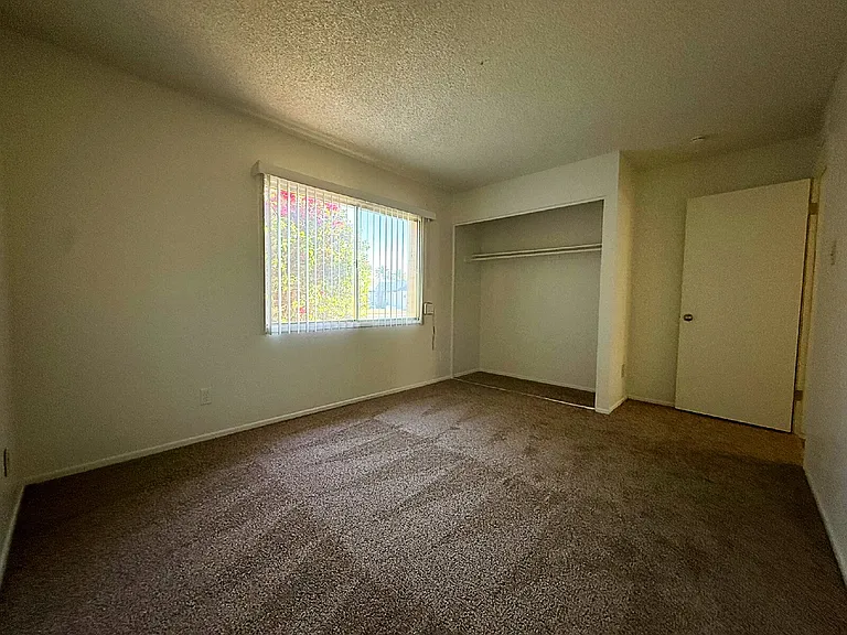 5208 W Calavar Rd — Photo 29