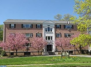 412 N Wayne Ave, Wayne, PA 19087