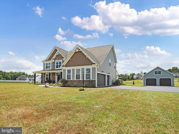 19 Varick Trl, Hedgesville, WV 25427