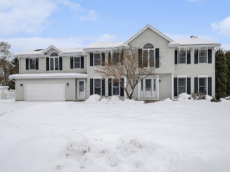 1st image of 52048 Glen Arbor Ct