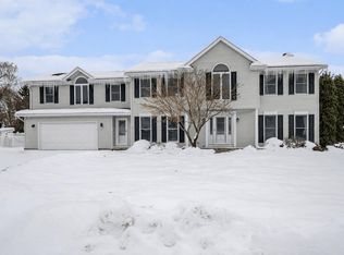 52048 Glen Arbor Ct, Granger, IN 46530