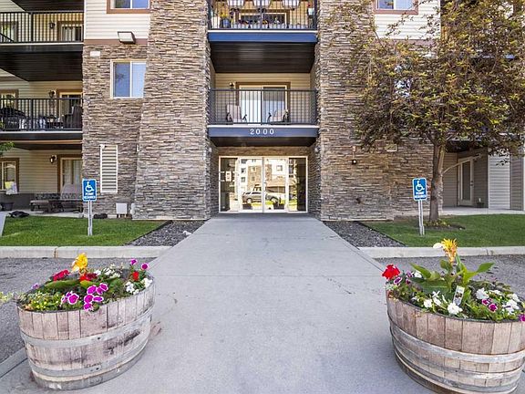 2nd image of 8 E Bridlecrest Dr SW #2431