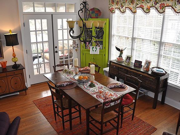 Informal Dining 
