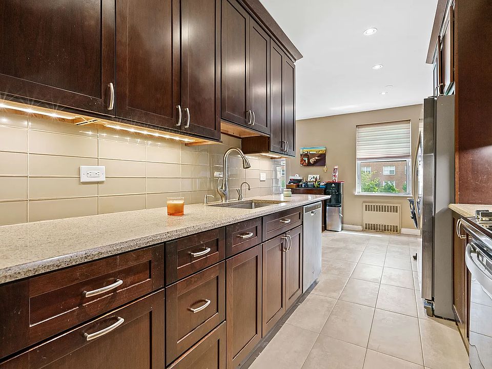 16221 Powells Cove Blvd Whitestone, NY, 11357 Apartments for Rent