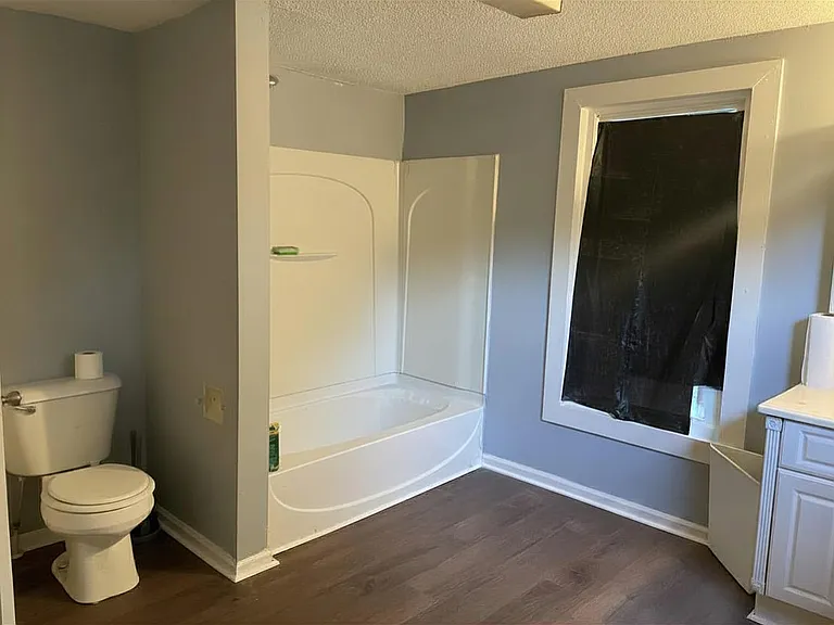 418 Atlantic Ave — Photo 5
