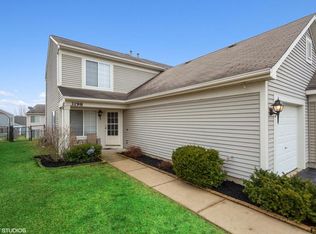 3198 Impressions Dr, Lake In The Hills, IL 60156