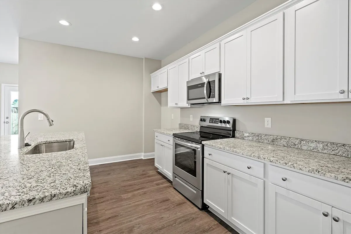 1466 Summergate Drive - 1 — Photo 3