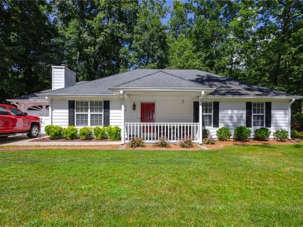3243 Navajo Cir, Gainesville, GA 30501