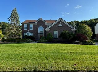 48805 Rockefeller Dr, Canton, MI 48188