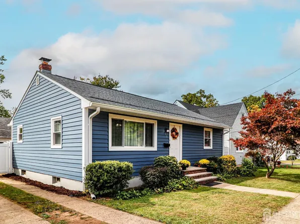 27 Safran Ave, Edison, NJ 08837