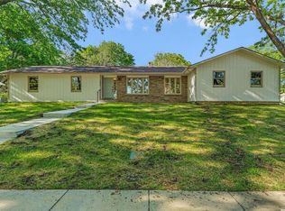 2600 Oxford Rd, Lawrence, KS 66049