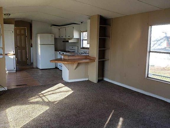2nd image of 516 1/2 Avenue F #15