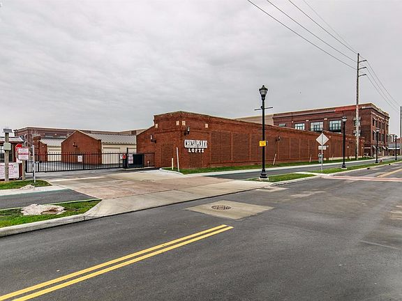 3rd image of 401 W Shoreline Dr #300B