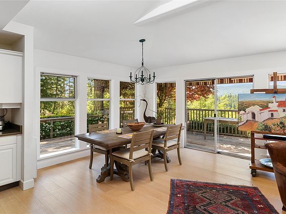 5th image of 148 Oakspring Rd