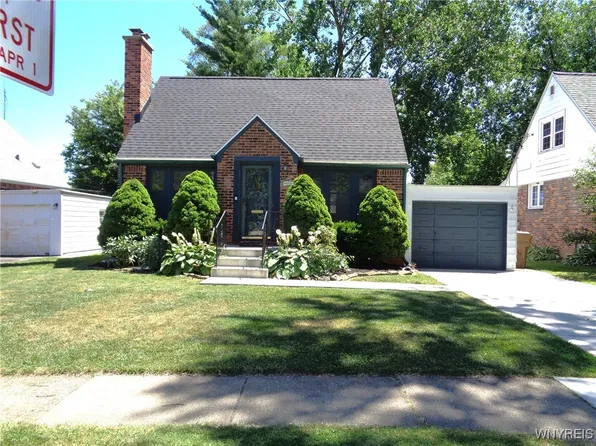 41 Vernon Dr, Cheektowaga, NY 14225