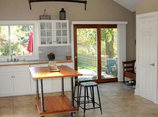 6 Halstead St, Clinton, NJ 08809