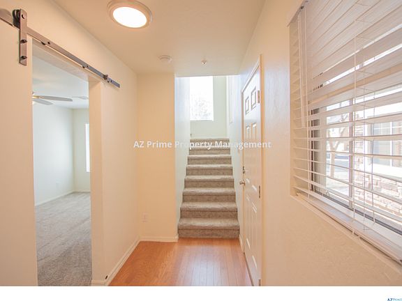 5th image of 476 N Alder Ct
