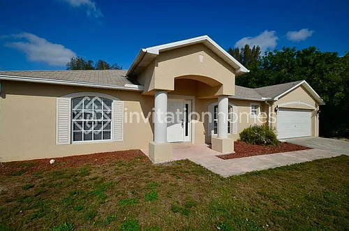 1121 SW 4th Ln Photo 1