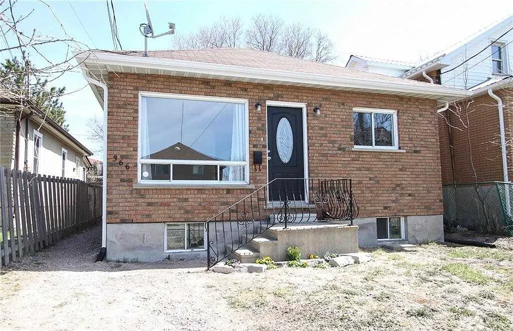 366 Bessie Avenue Greater Sudbury — Photo 1