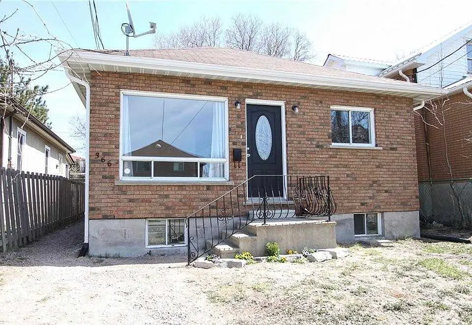 366 Bessie Ave