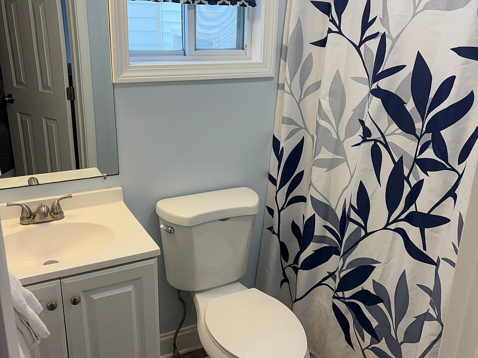 Private bathroom with shower/tub.