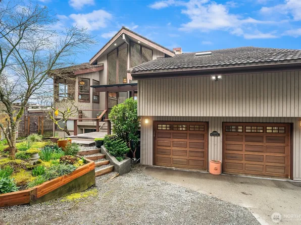 10885 Point Vashon Drive SW, Vashon, WA 98070