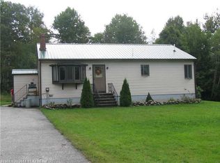 37 Hills Ridge Rd, Greene, ME 04236