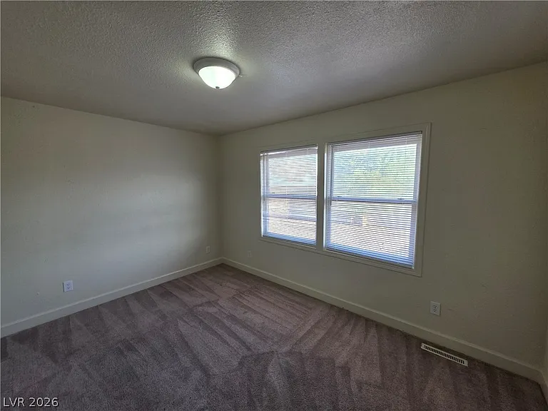 1590 Mustang Dr — Photo 33