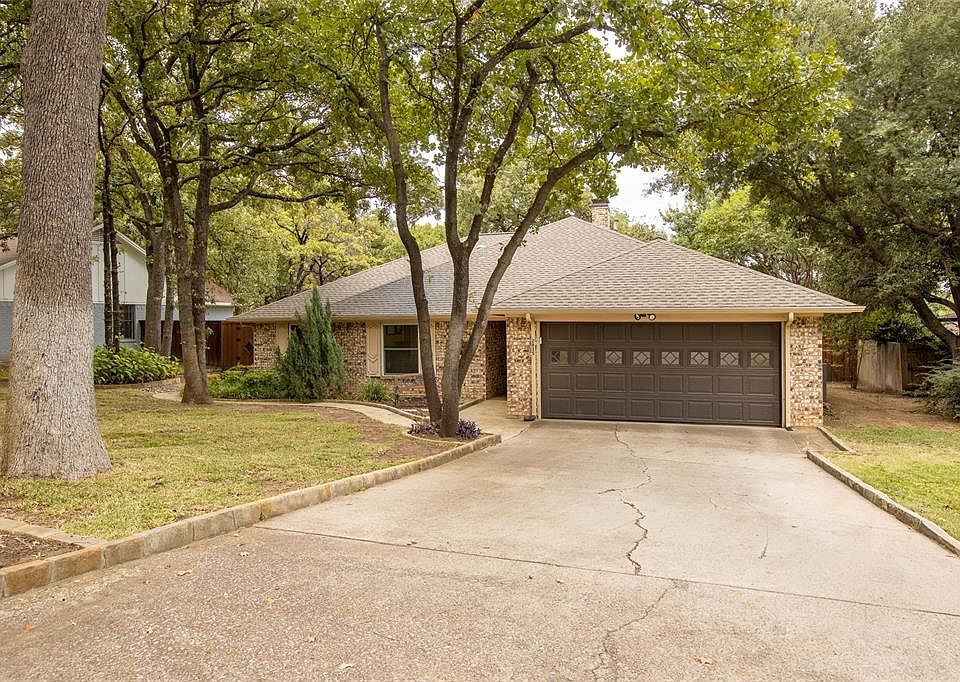 1st image of 2835 Brookshire Dr