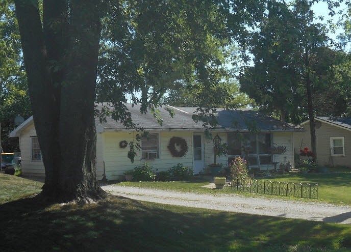 2nd image of 16540 W 146th Pl