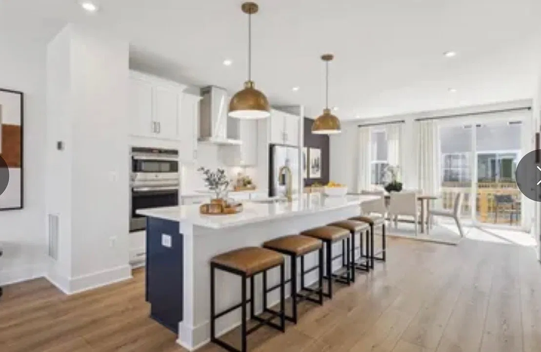 4 bed, 3.5 bath, 2165 sqft, $2,550 — Photo 1
