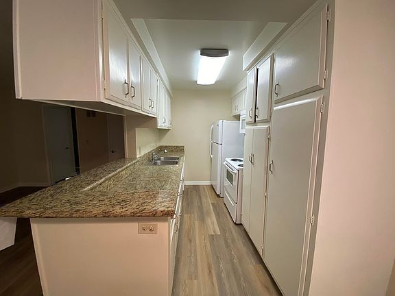 3rd image of 520 S 6th St #G