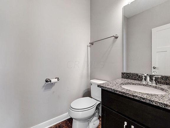 4th image of 2229 Woodstock Ave