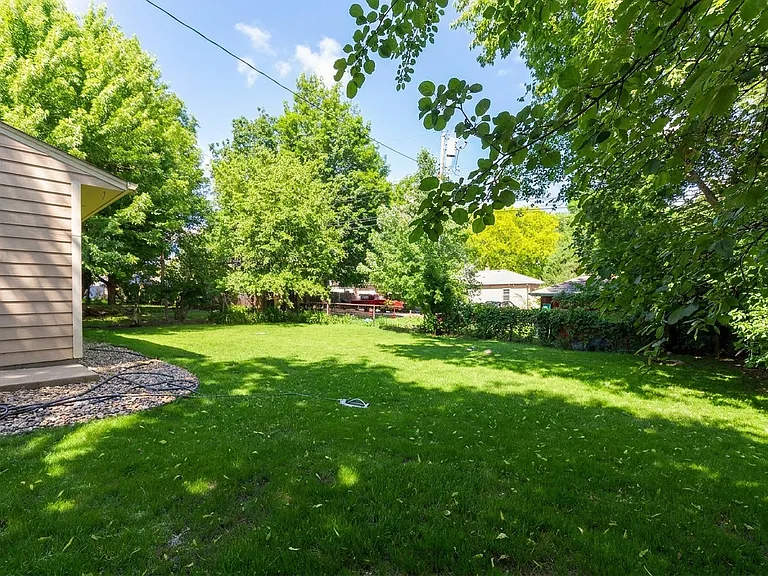 1826 S Grange Ave — Photo 10
