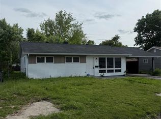 18 Melvin Dr, Cahokia, IL 62206