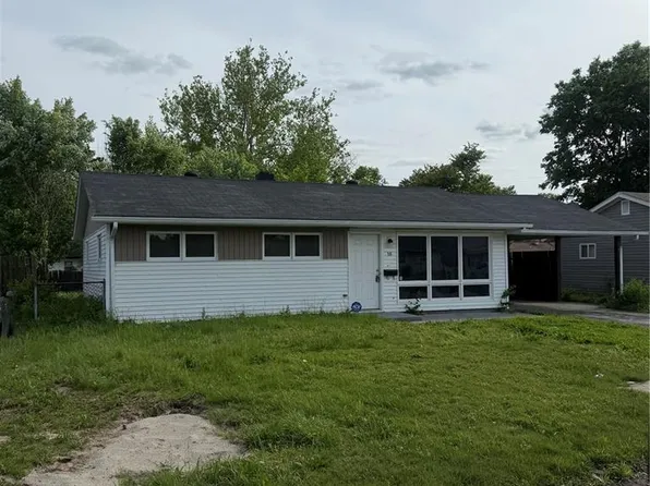 18 Melvin Dr, Cahokia, IL 62206