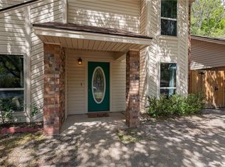 2713 Red Hill Dr, College Station, TX 77845
