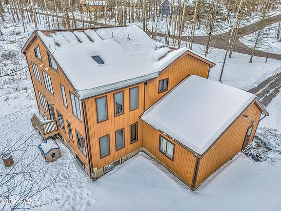 3rd image of 37 Parkwood Dr