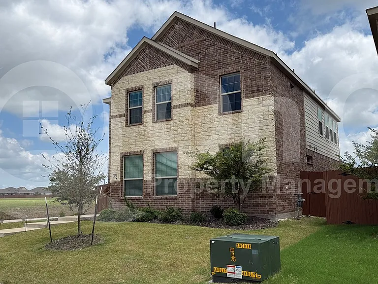 3750 Honey Daisy Dr — Photo 3