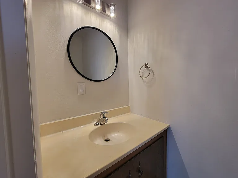 541 Cloverbrook Dr — Photo 7