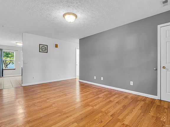 4th image of 143 Kinkaid Dr