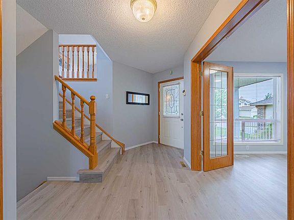 5th image of 105 SE Arbour Ridge Park NW