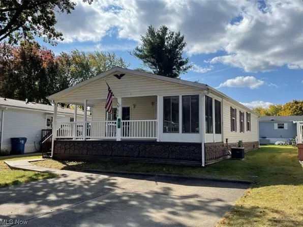 21 A St SW, Navarre, OH 44662
