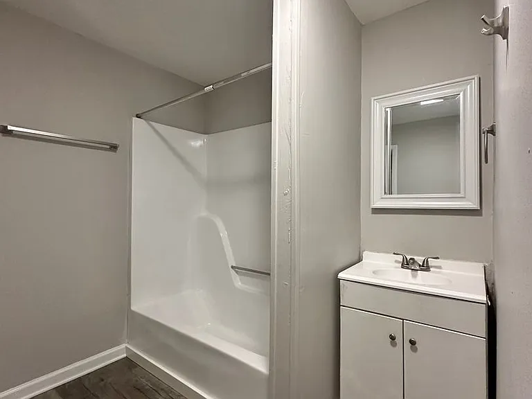 204 Courtyard Cir — Photo 34