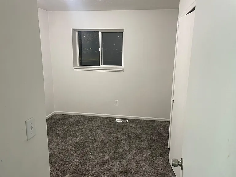 720 Armstrong Rd — Photo 12