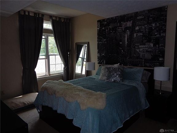 5th image of 270 Silver Bugle Ln