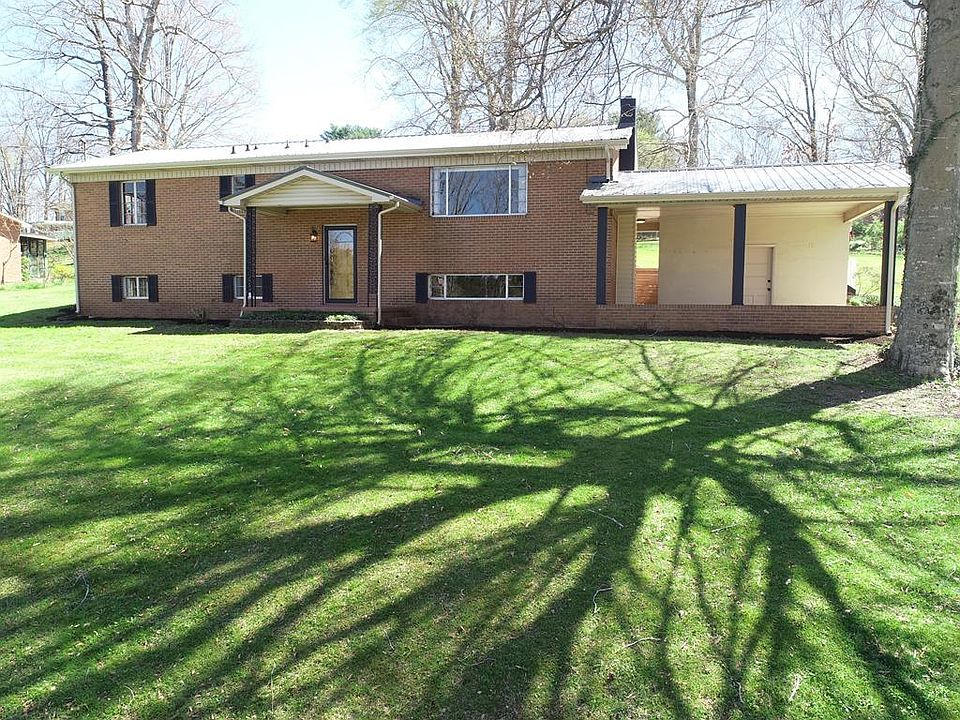 1st image of 864 Dalton Cir